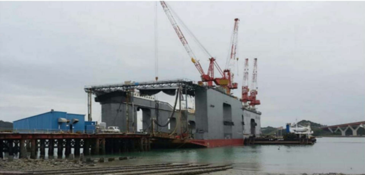 10,000T Floating Dry Dock photo 1